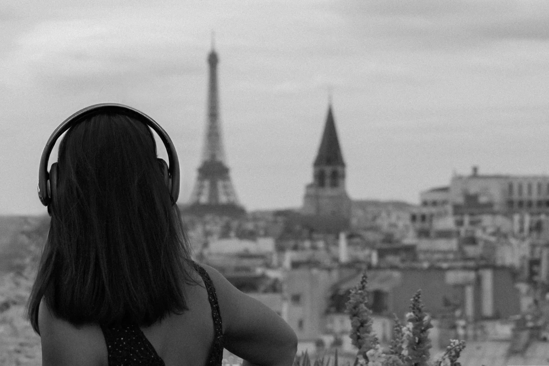 Noire Platine - Agence musicale 360° - Booking-DJ - Playlists-sur-mesure - Production Musicale - Éevenementiel - Corporate - Privé - Mariages