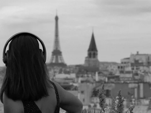 Noire Platine - Agence musicale 360° - Booking-DJ - Playlists-sur-mesure - Production Musicale - Éevenementiel - Corporate - Privé - Mariages